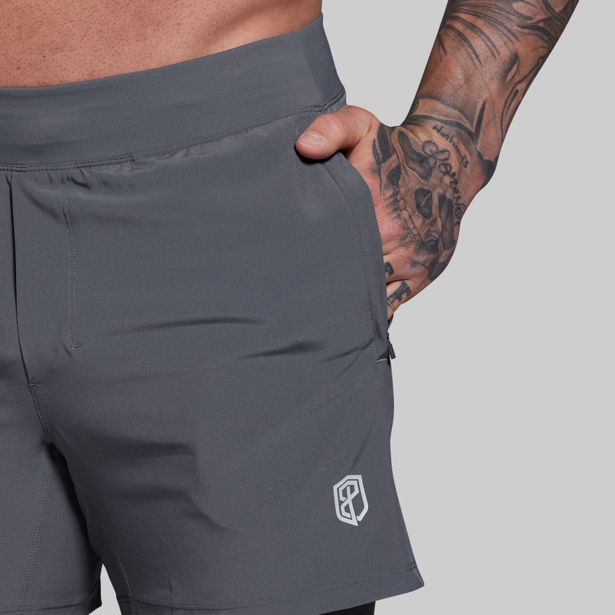 Versatile Short w/ Compression 5" (Basalt)