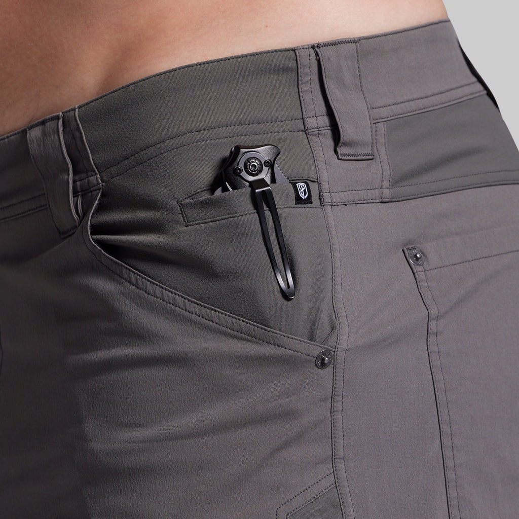Maverick Short 9" (Gunmetal)
